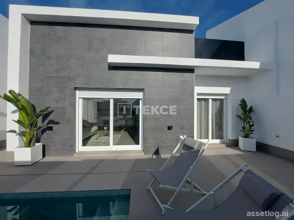 Modern Bungalows with Private Pools and Parking in Roldán Murcia