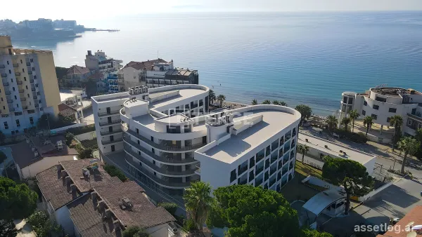 Residence Flat Next to the Beach in Kuşadası Kadınlardenizi