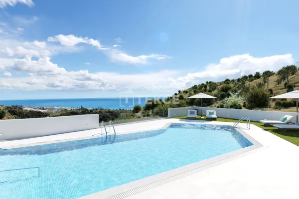 Hillside Apartments with Sea Views in Rincón de la Victoria