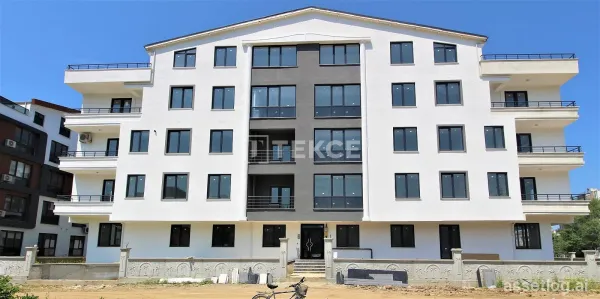Nature-View Flats near the Sea in Çınarcık Yalova