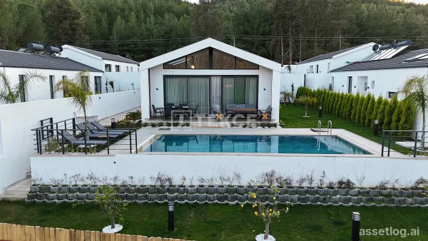 3-Bedroom Single Storey Villas with Pools in Muğla Seydikemer