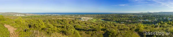 Pozemky s panoramatickým výhledem na moře a golfové hřiště v Sotograndě Cádiz