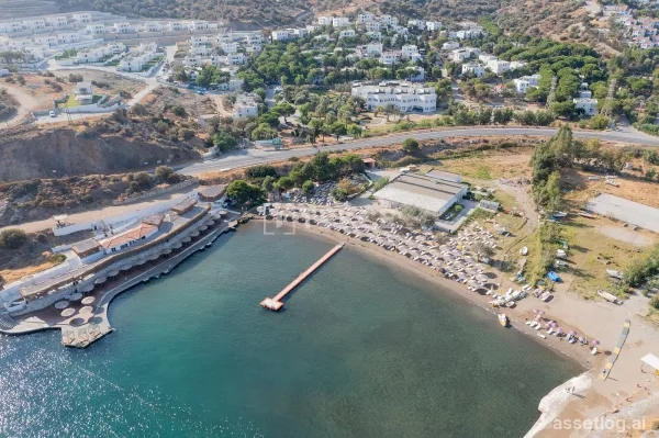 1+1 Apartments in a Beachfront Complex in İzmir Foça
