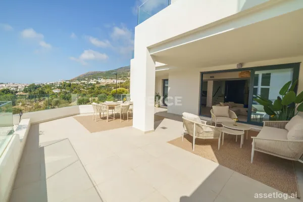 Stylish Townhouse in a Prestigious Complex in Benalmadena