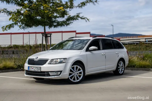 Škoda Octavia Combi 2.0 TDI Ambition 2016 MT/6 / ON INSTALLMENT PLANS / TRADE-IN