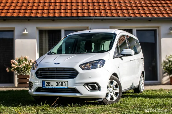 Ford Tourneo Courier 2020 73kW MT/6