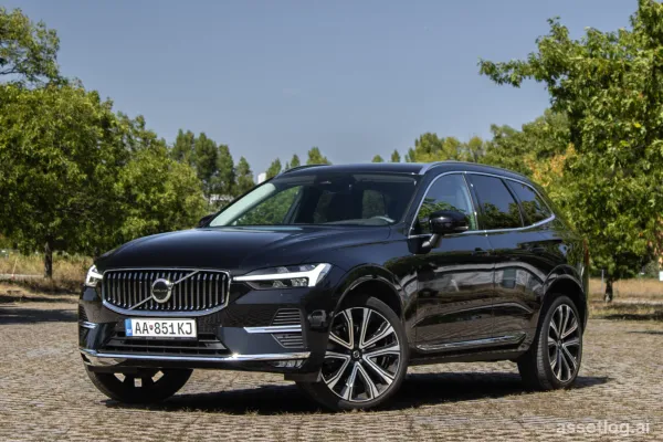 Volvo XC60 2.0 B5 mHEV Ultimate AWD / 184 kW / 8-Stufen-Automatik / Vollservice / Finanzierung / Inzahlungnahme
