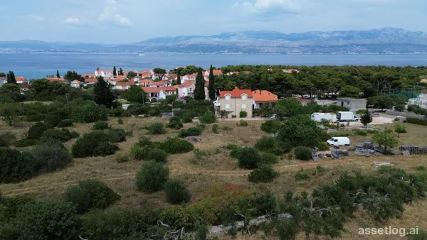 Brač, stavební pozemek na prodej