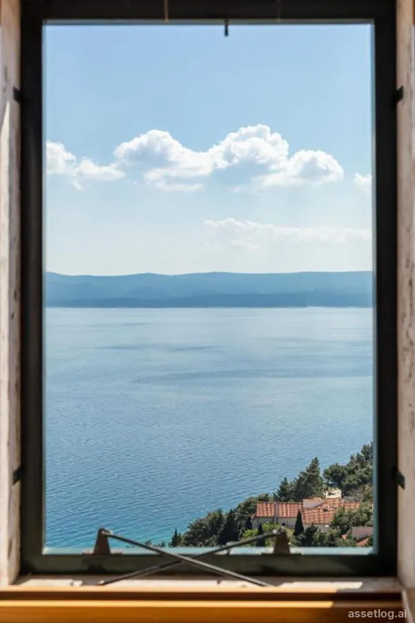 Omiš, old stone house for sale