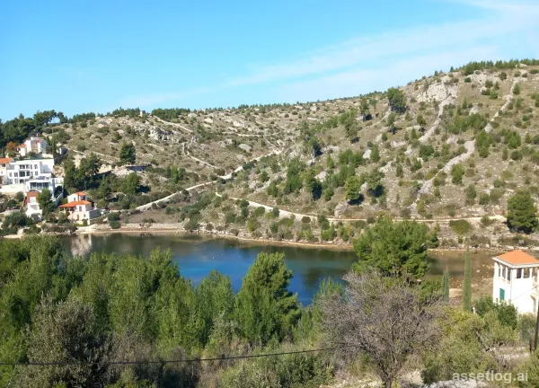 Brač, landwirtschaftliche Grundstücke zum Kauf