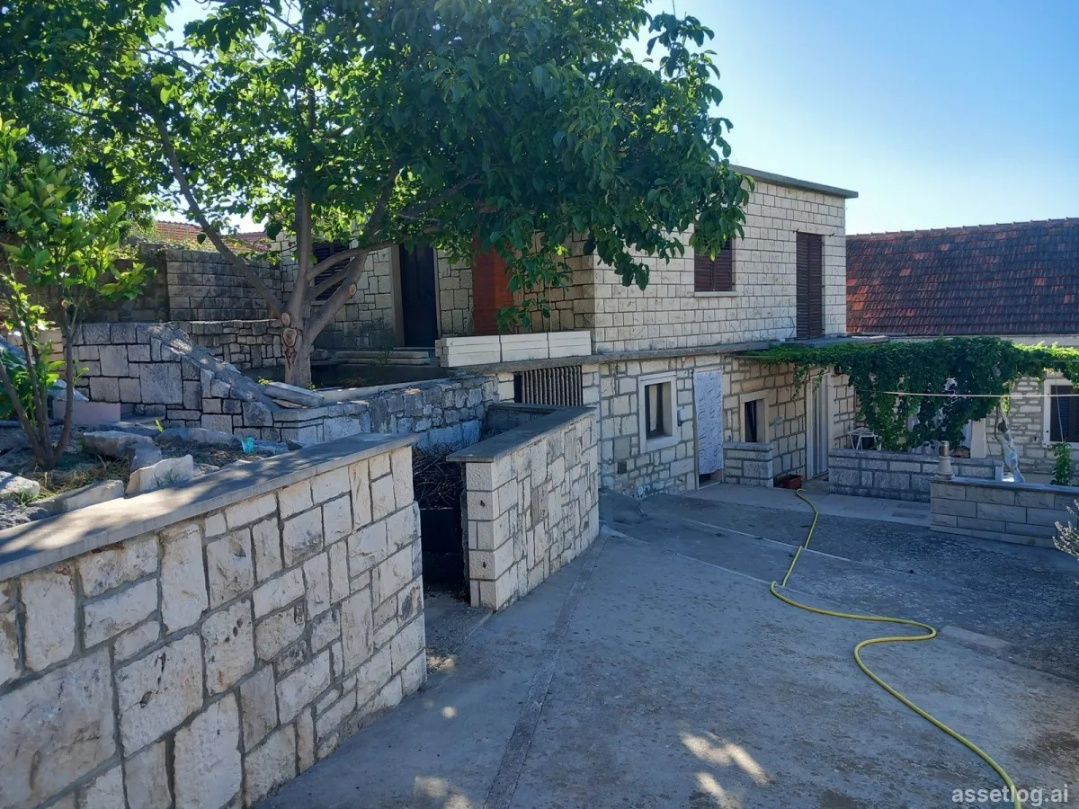 Asset photo 1