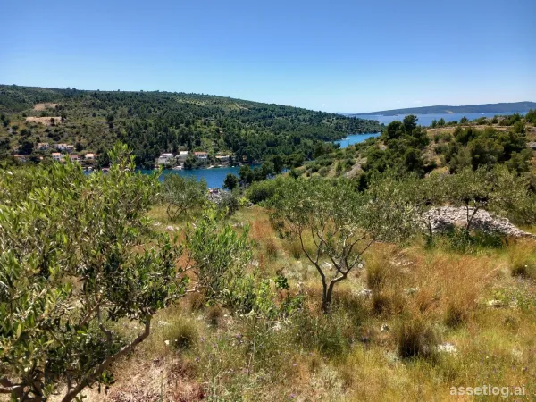 Brač, landwirtschaftliche Grundstücke zum Kauf