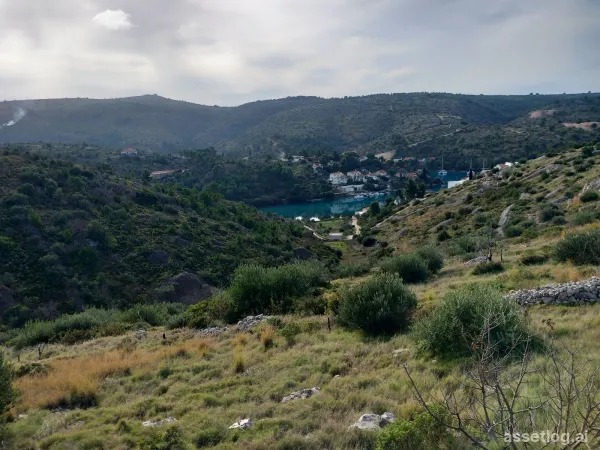 Brač, landwirtschaftliche Grundstücke zum Kauf