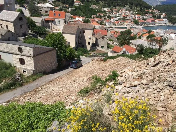 Brač, Baugrundstück zum Kauf
