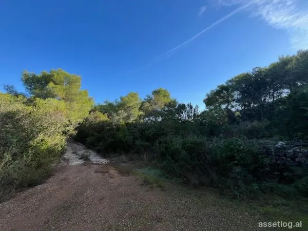 Vis, building land for sale