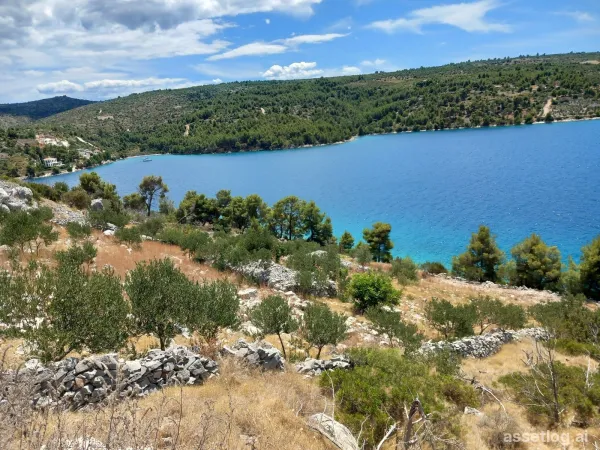 Brač, landwirtschaftliche Grundstücke zum Kauf