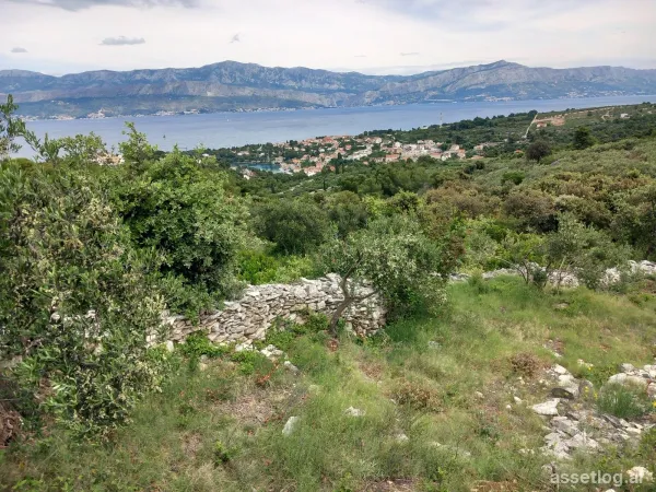 Brač, landwirtschaftliche Grundstücke zum Kauf