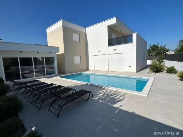 Kaštela, villa for sale