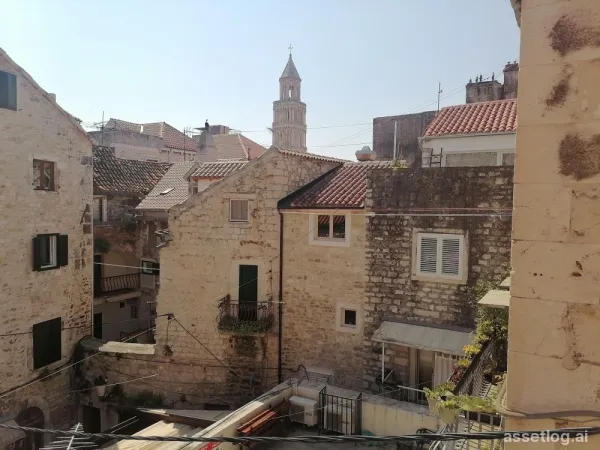 Split, starý kamenný dům na prodej