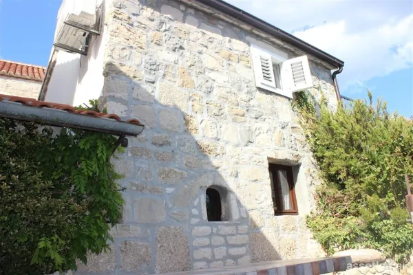Omiš, altes Steinhaus zum Kauf