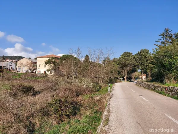 Vis, building land for sale