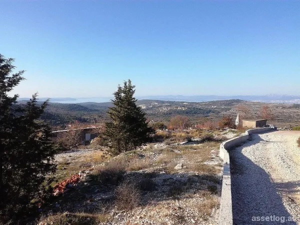 Brač, stavební pozemek na prodej