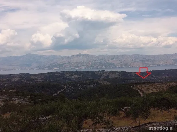 Brač, landwirtschaftliche Grundstücke zum Kauf