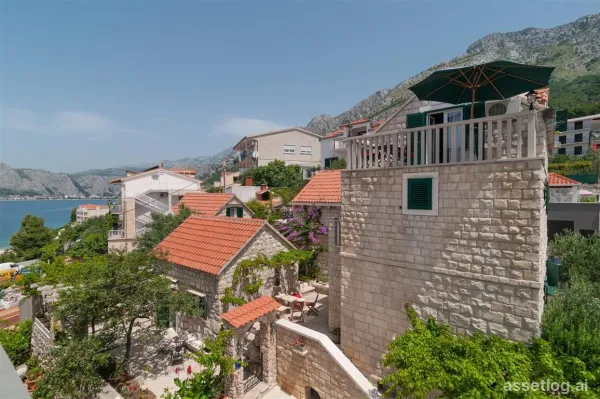 Omiš, starý kamenný dům na prodej