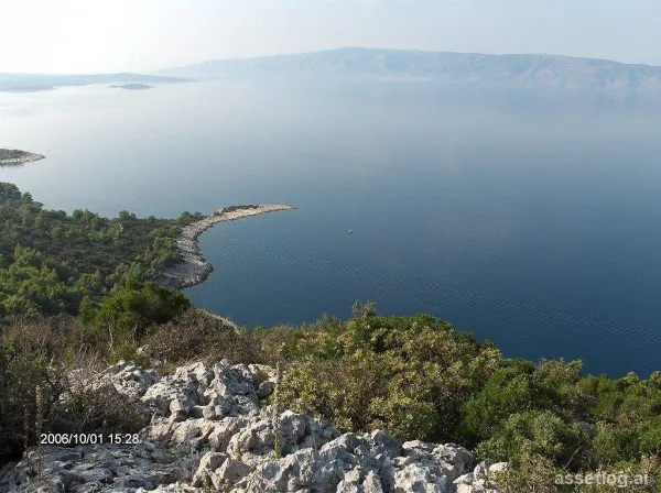 Hvar, starý kamenný dům na prodej