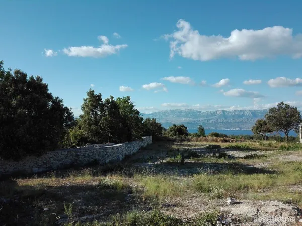 Brač, building land for sale