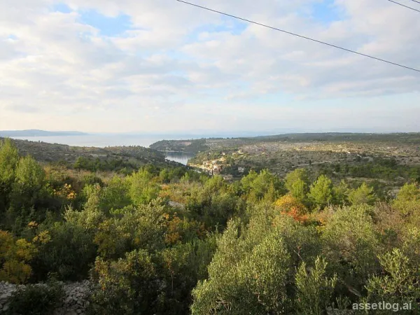 Brač, building land for sale