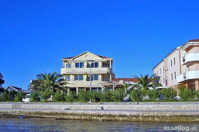 Asset photo 1