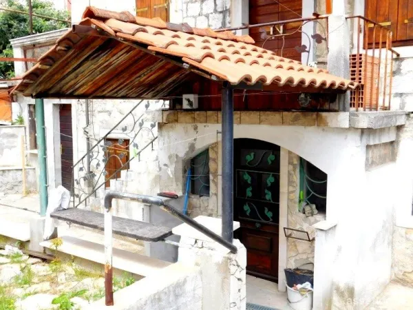 Split, starý kamenný dům na prodej