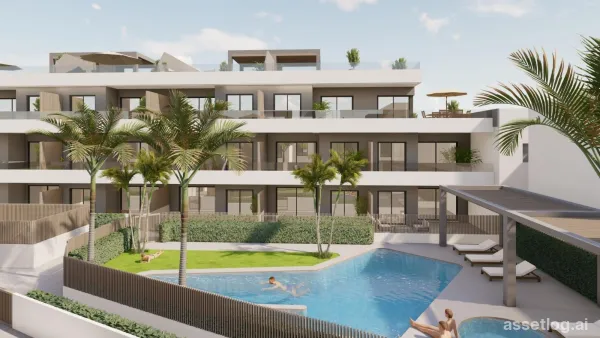 Penthouse provided with 3 Bedrooms and 2 Bathrooms, communal swimming pool and