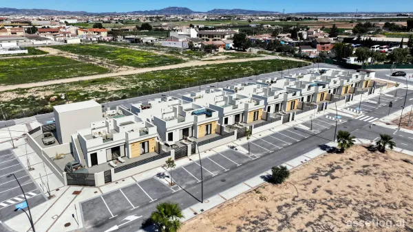 Villa mit 3 Schlafzimmern und 3 Badezimmern in Roldán