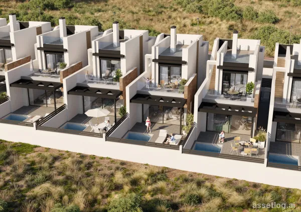 Reihenhaus mit 3 Schlafzimmern, 3 Bädern, Gemeinschaftspool und Tiefgarage in Torrevieja