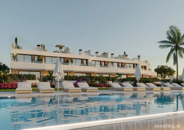 Reihenmittelhaus mit 4 Schlafzimmern und 2 Badezimmern, Gemeinschaftspool in El Campello