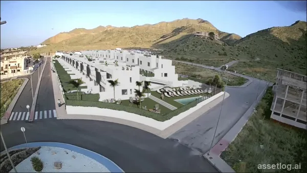 Reihenvilla mit 2 Schlafzimmern und 2 Badezimmern, Gemeinschaftspool in Cox