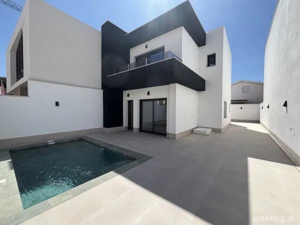 Villa mit 3 Schlafzimmern und 3 Badezimmern in Heredades