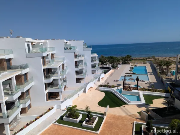 2-Zimmer-Wohnung mit 2 Bädern und Gemeinschaftspool in Denia