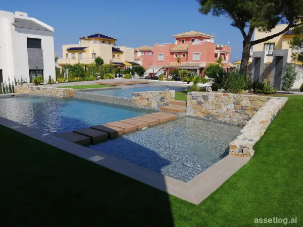 Apartment with garden provided with 3 Bedrooms and 2 Bathrooms, communal swimming pool and