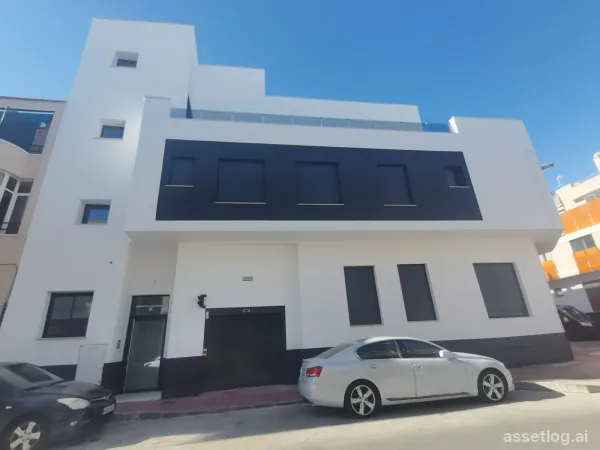 1-Zimmer-Apartment mit Badezimmer und Gemeinschaftspool in Torrevieja
