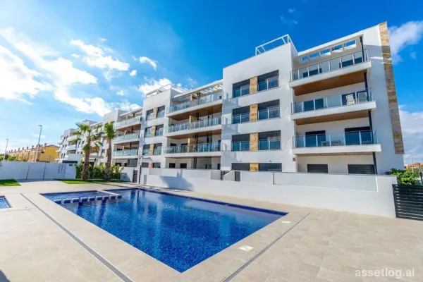Apartment with garden provided with 2 Bedrooms and 2 Bathrooms, communal swimming pool and underground parking space