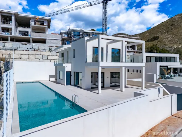 Luxusvilla mit 7 Schlafzimmern und 7 Bädern in Finestrat, Costa Blanca