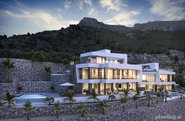 Villa provided with 4 Bedrooms and 5 Bathrooms, no swimming pool and