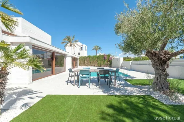 Villa mit 3 Schlafzimmern und 3 Badezimmern in Peraleja Golf