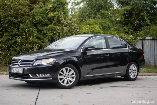 Volkswagen Passat 2.0 TDI Highline DSG / 103kW / A6 / AJ NA SPLÁTKY / PROTIÚČET