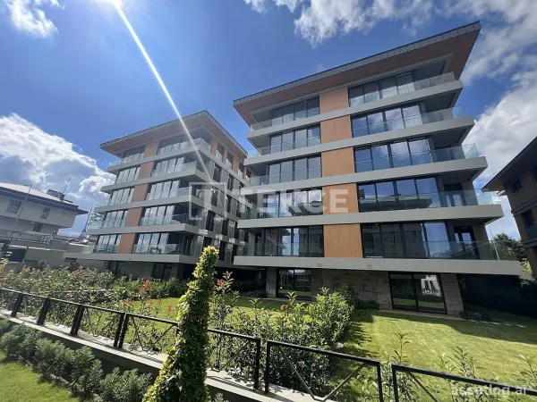 Apartmány v bezpečném komplexu s bazénem v Istanbulu Üsküdar