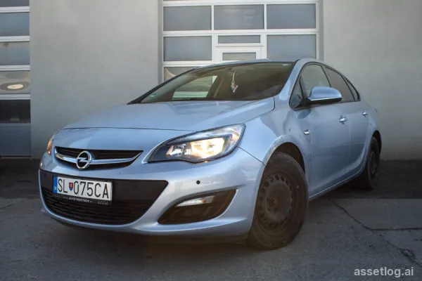 Opel Astra Notchback 1.6 CDTI / 100kW / M6 / AVAILABLE ON INSTALLMENTS / TRADE-IN ACCEPTED