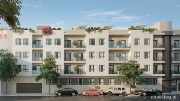 Located in the vibrant city of Malaga, this residential complex offers a selection of 11 homes including apartments a…